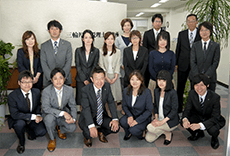 三輪会計事務所スタッフ集合写真